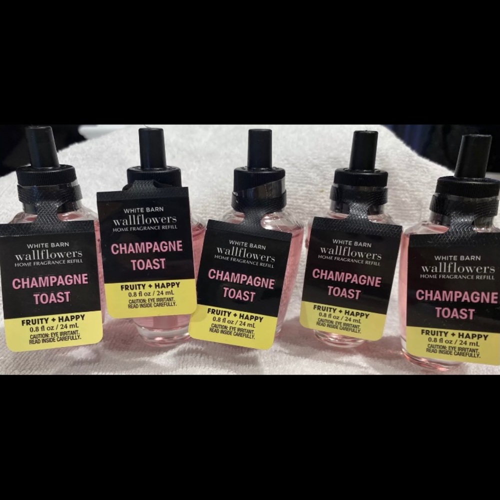 x5 Bath & Body Works Champagne Toast Wallflower refill bulbs